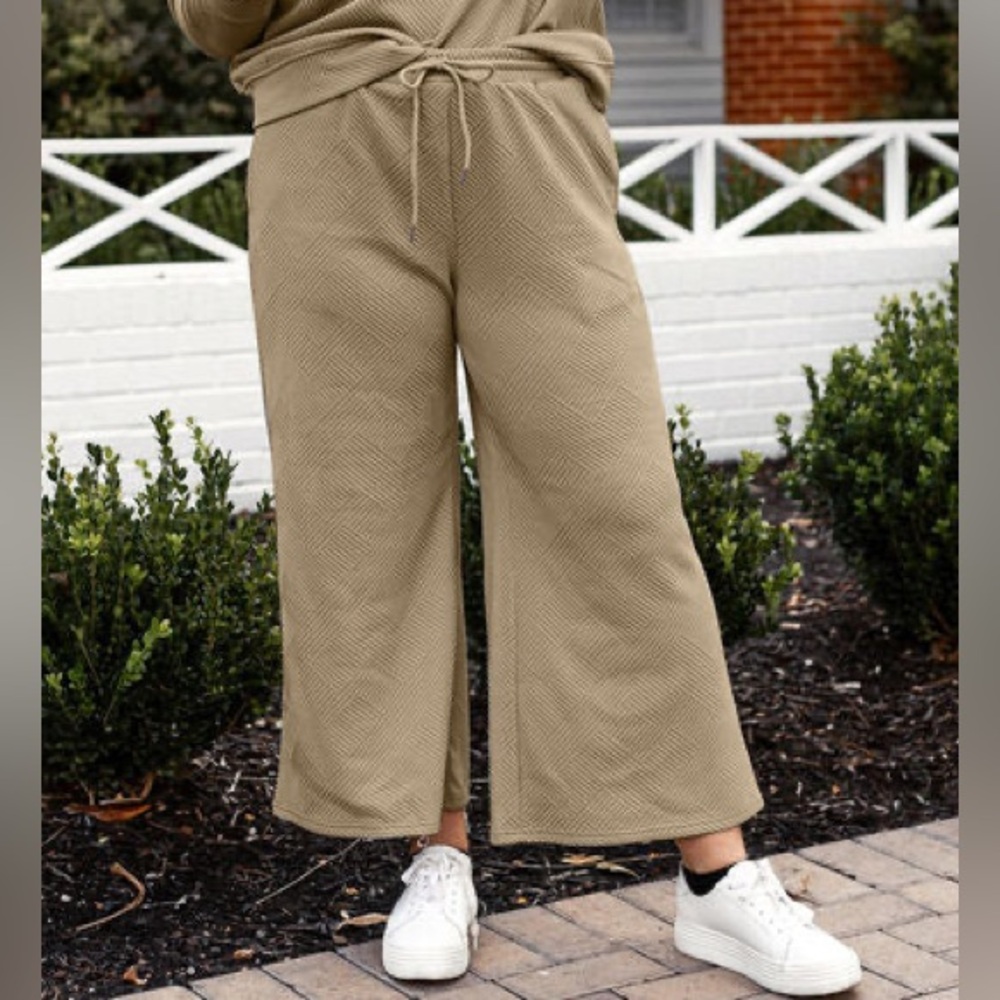 Double Take Texture Wide Leg crop